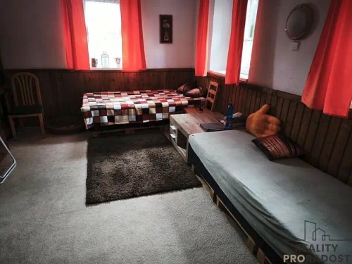 Prodej chalupy 284 m², pozemek 687 m²