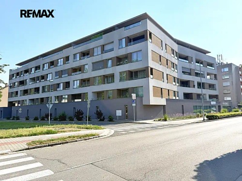 Prodej bytu 4+kk 93 m²
