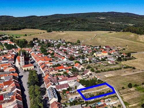 Prodej stavebního pozemku 1961 m²