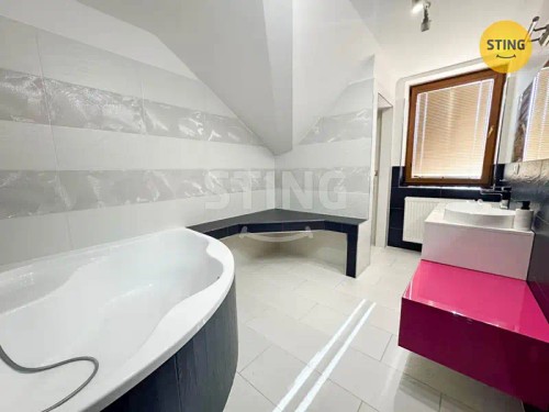 Prodej domu 340 m², pozemek 2119 m²