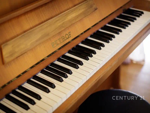 Prodej domu 242 m², pozemek 1 m²