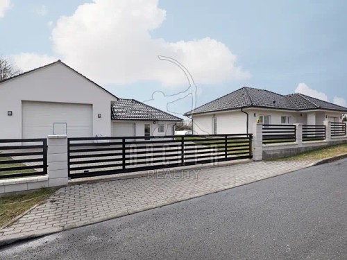 Prodej domu 180 m², pozemek 1632 m²
