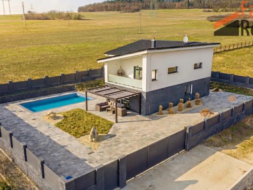 Prodej domu 210 m², pozemek 3132 m²