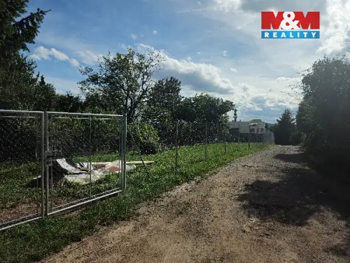 Prodej stavebního pozemku 1272 m²