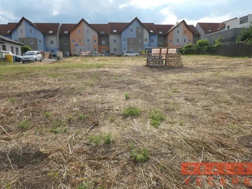 Prodej stavebního pozemku 794 m²