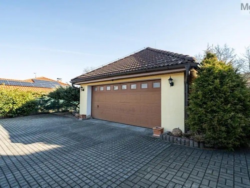 Prodej domu 372 m², pozemek 3764 m²