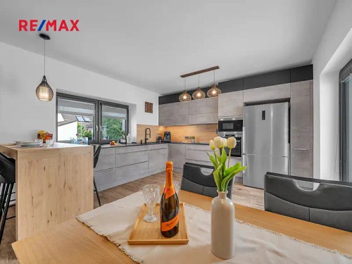 Prodej domu 197 m², pozemek 573 m²