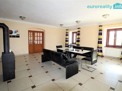 Prodej zemědělské usedlosti 389 m², pozemek 4007 m²