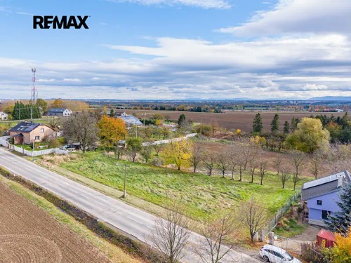 Prodej stavebního pozemku 1353 m²