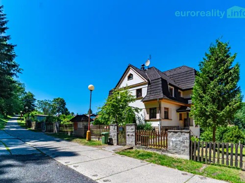 Prodej domu 210 m², pozemek 1068 m²