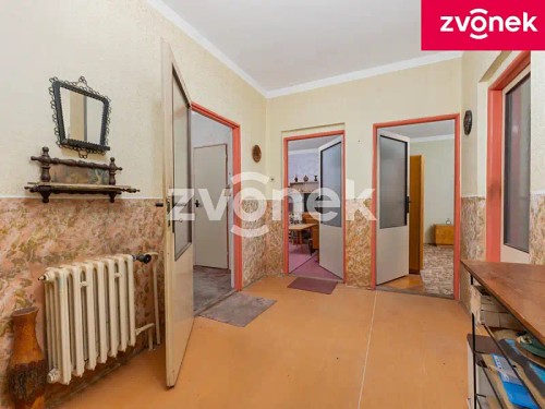 Prodej domu 250 m², pozemek 1184 m²
