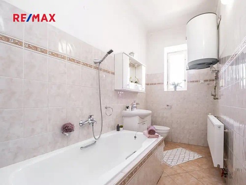 Prodej domu 200 m², pozemek 1223 m²