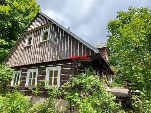 Prodej chalupy 303 m², pozemek 303 m²