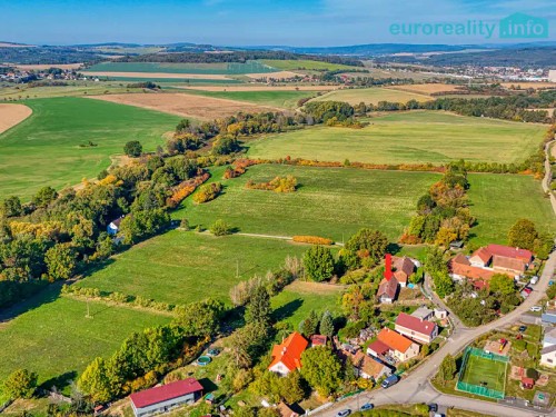 Prodej stavebního pozemku 3282 m²