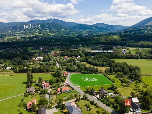 Prodej stavebního pozemku 2542 m²