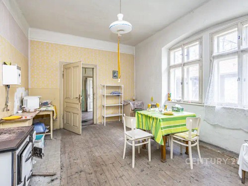 Prodej domu 400 m², pozemek 15909 m²