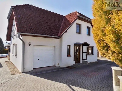 Prodej domu 190 m², pozemek 1140 m²