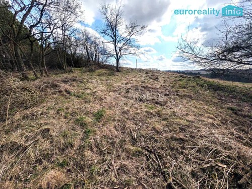 Prodej stavebního pozemku 898 m²