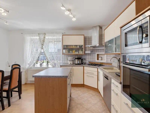 Prodej domu 200 m², pozemek 1164 m²