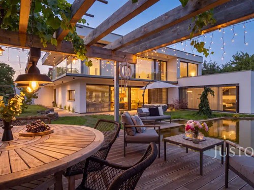 Prodej domu 349 m², pozemek 1385 m²
