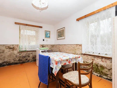 Prodej domu 950 m², pozemek 24944 m²