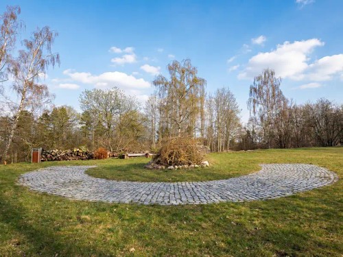 Prodej stavebního pozemku 1049 m²