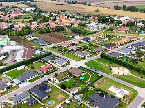 Prodej stavebního pozemku 800 m²