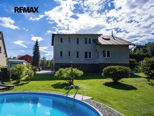 Prodej domu 291 m², pozemek 1086 m²