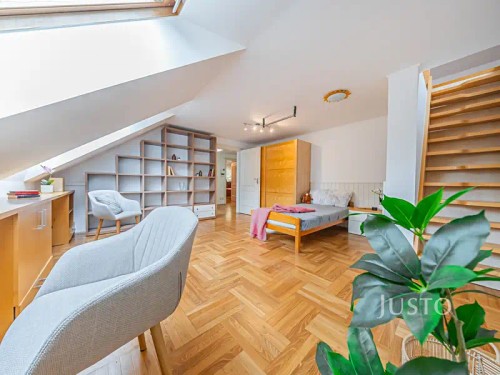 Prodej domu 255 m², pozemek 890 m²