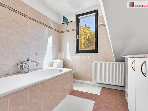 Prodej domu 250 m², pozemek 1520 m²