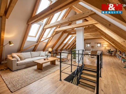 Prodej domu 211 m², pozemek 1207 m²