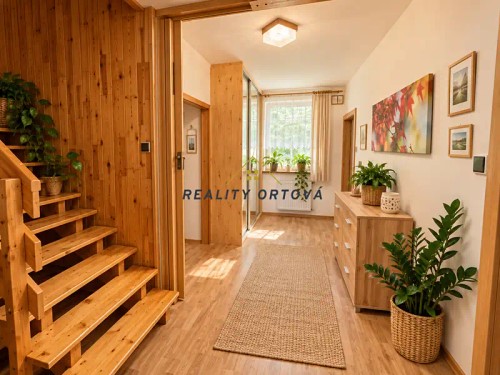 Prodej domu 400 m², pozemek 1032 m²