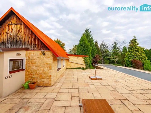 Prodej domu 196 m², pozemek 2259 m²