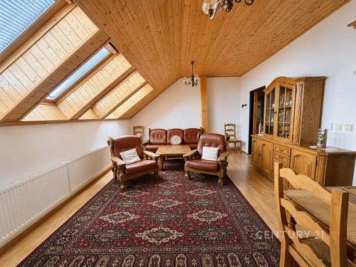 Prodej domu 350 m², pozemek 262 m²