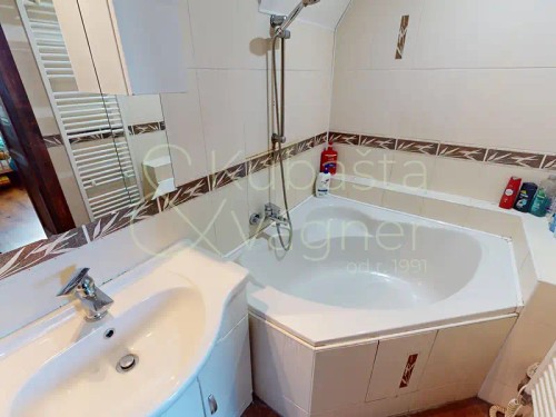 Prodaný dům 140 m², pozemek 983 m²