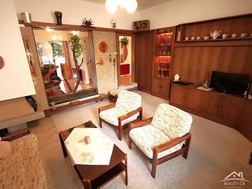 Prodej vily 252 m², pozemek 516 m²
