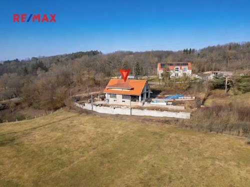 Prodej vily 260 m², pozemek 2681 m²