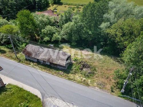 Prodej stavebního pozemku 1784 m²