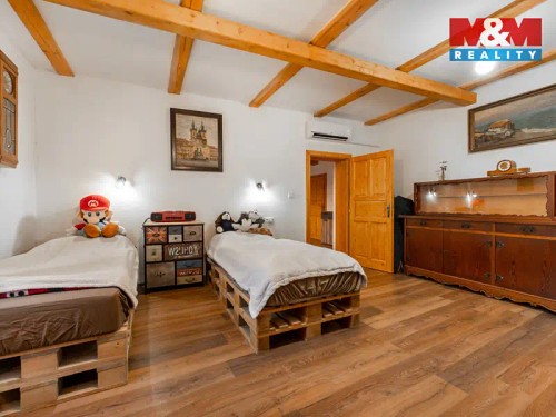 Prodej chalupy 260 m², pozemek 2511 m²