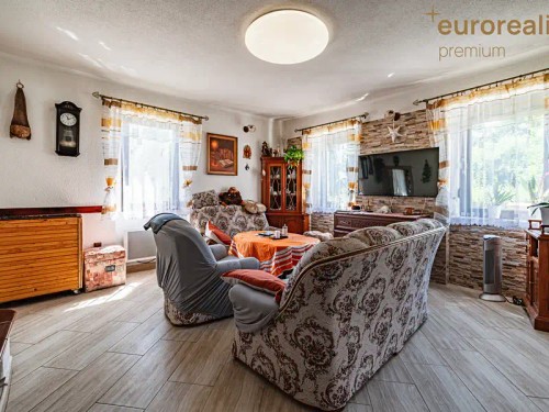 Prodej domu 250 m², pozemek 2807 m²
