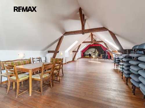 Prodej domu 786 m², pozemek 7338 m²