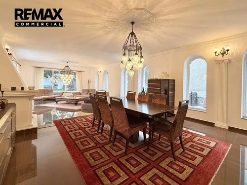 Prodej vily 355 m², pozemek 905 m²