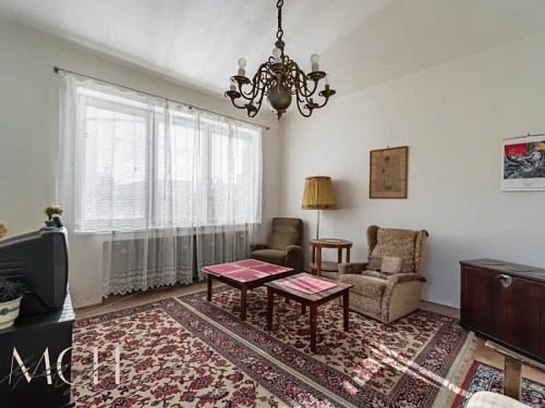 Prodej domu 330 m², pozemek 1144 m²