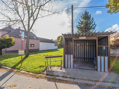 Prodej stavebního pozemku 1442 m²