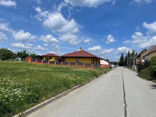 Prodej stavebního pozemku 744 m²