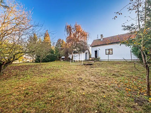 Prodej stavebního pozemku 2814 m²