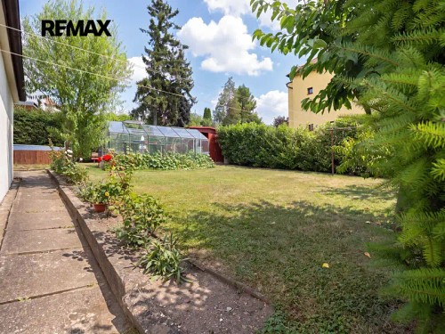 Prodej domu 385 m², pozemek 199 m²