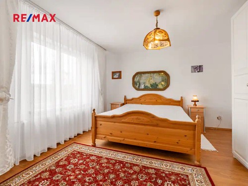 Prodej domu 328 m², pozemek 758 m²