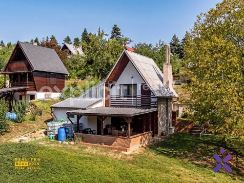 Prodaná chata 45 m², pozemek 967 m²