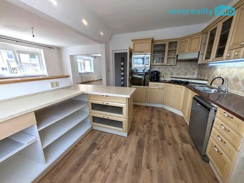 Prodej domu 240 m², pozemek 1087 m²